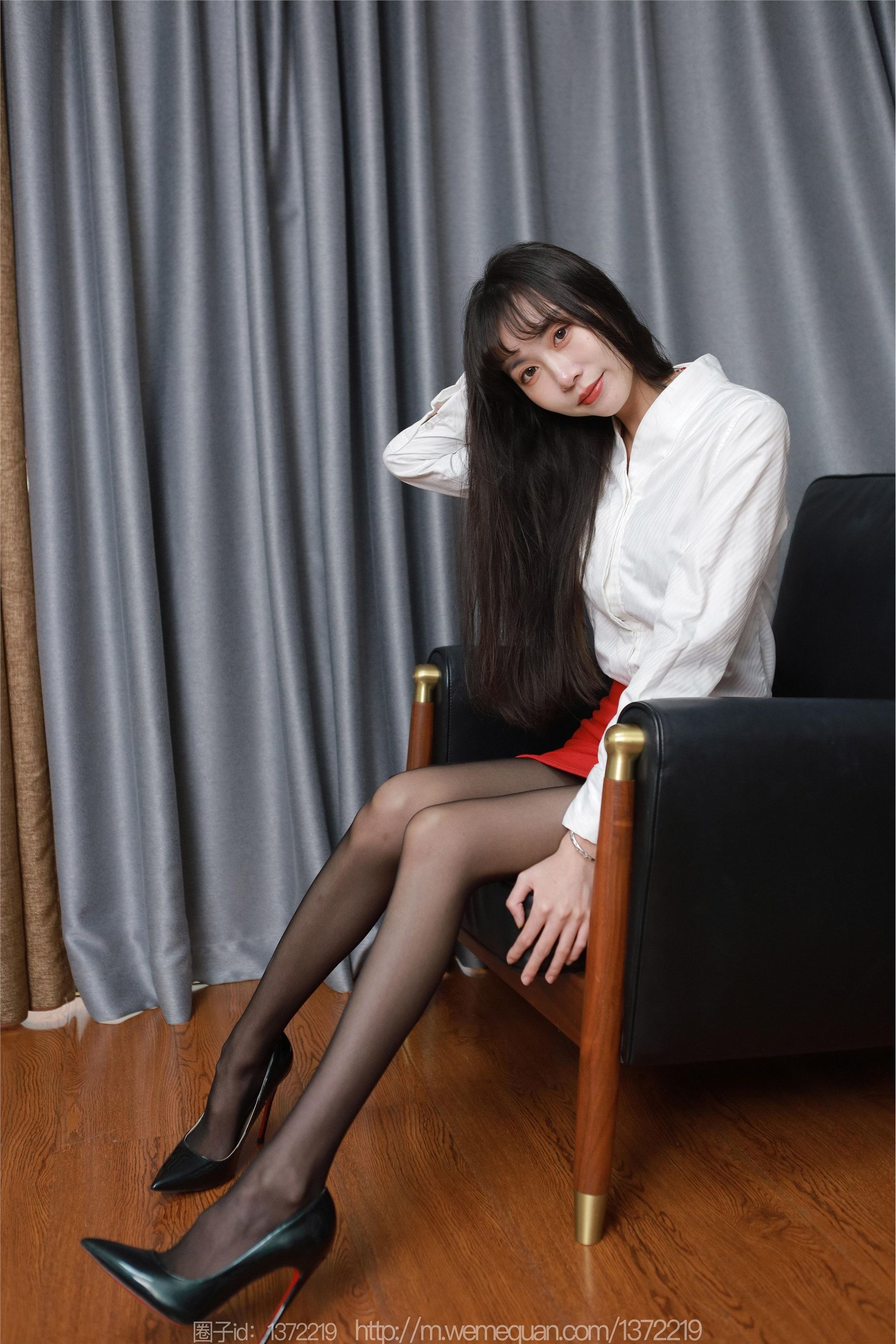 IESS异思趣向  2023.03.28 丝享家 1404 团团《纤纤细腿》